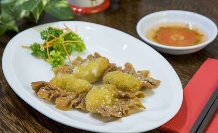 Deep Fried Prawn Dumplings / 炸虾角